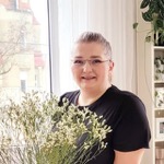 Mirela | Photogapher | UGC | Content Creator